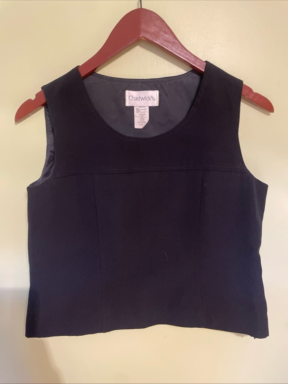 Chadwicks Black Sleeveless Scoop Neck Shell